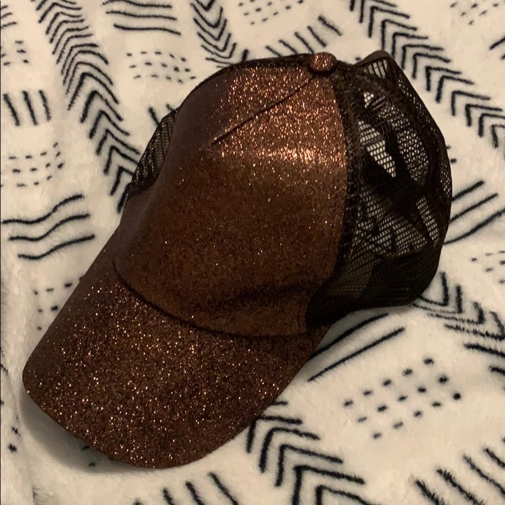 🤎 Pony tail ball cap! 🤎 NEVER WORN 🤎